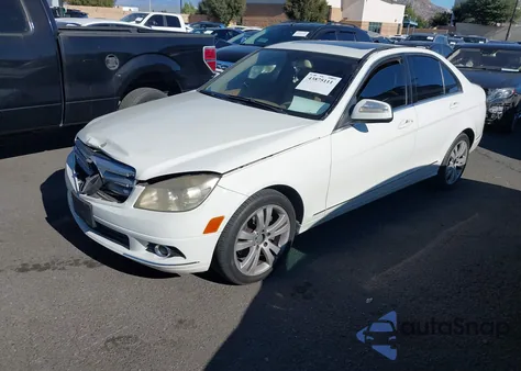 2008 Mercedes-Benz C 300 Luxury/Sport из США, поврежденный, VIN WDDGF54X28R018658